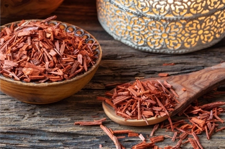 what does sandalwood smell like 1