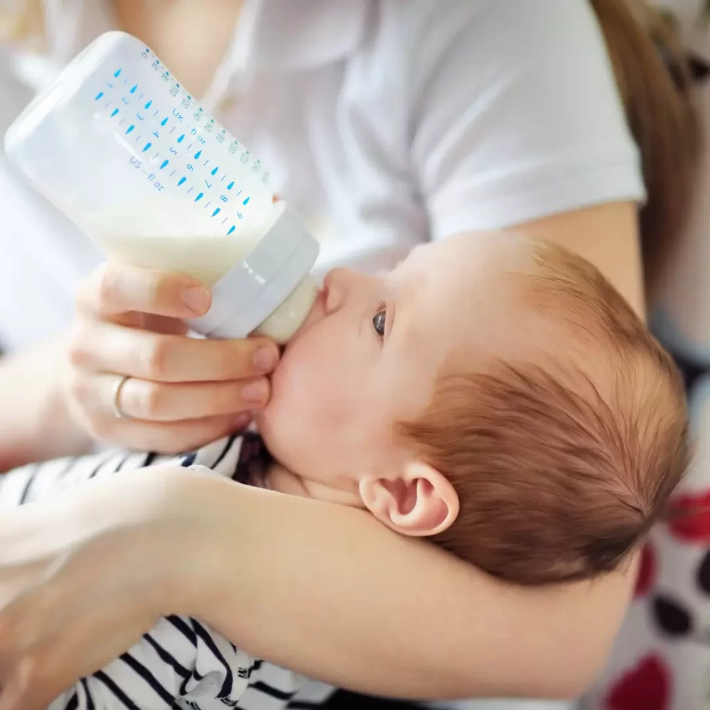 <strong>How Long Can Breast Milk Stay Out? Helpful Guidelines And Tips</strong>
